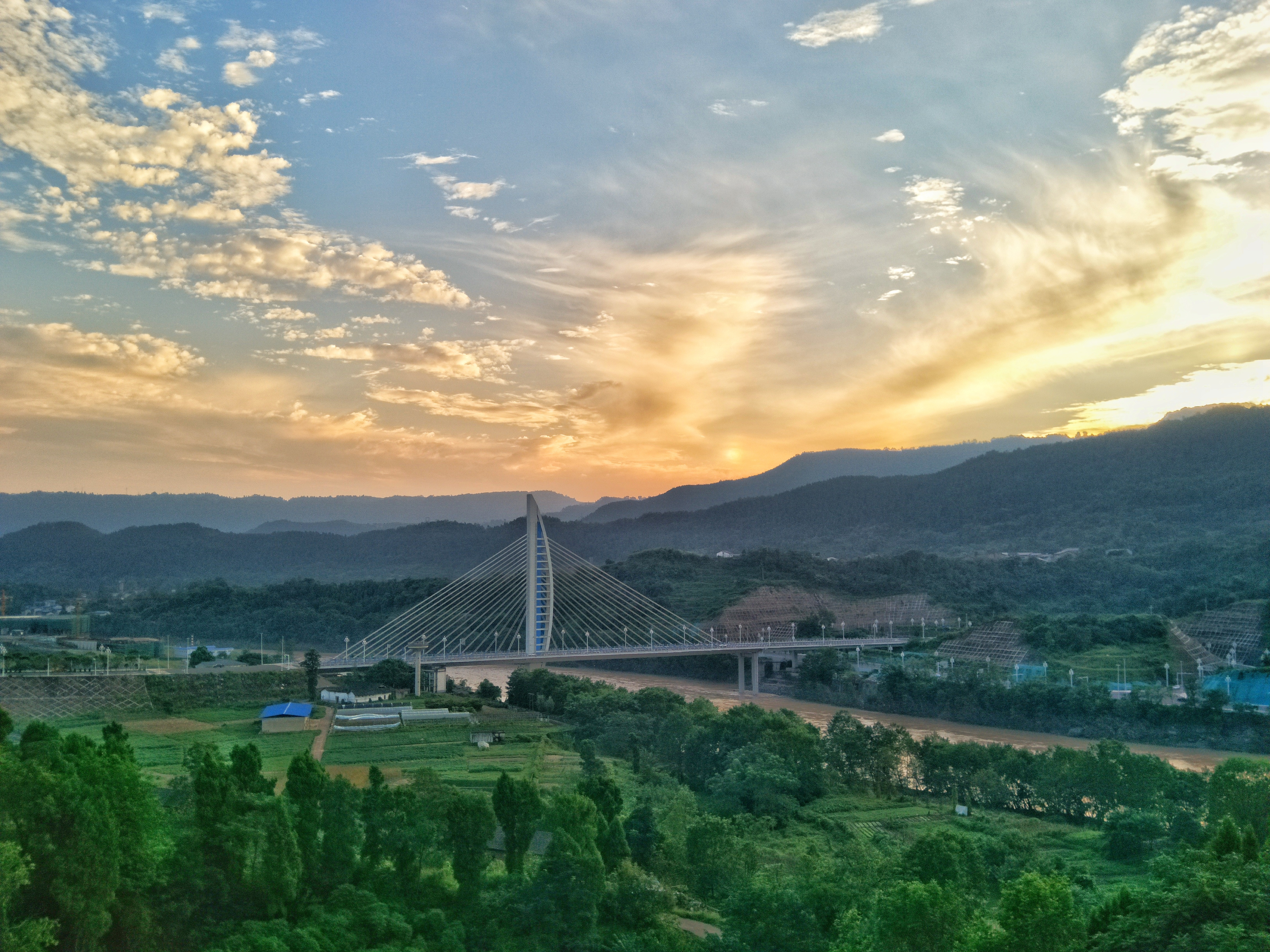 「達觀拍客」夕照羅江大橋 - 達州新聞網